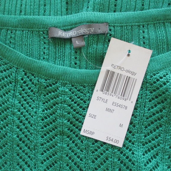 NWT - RETRO-ology lightweight sweater - sz M - MSRP $54.00 - Picture 2 of 3
